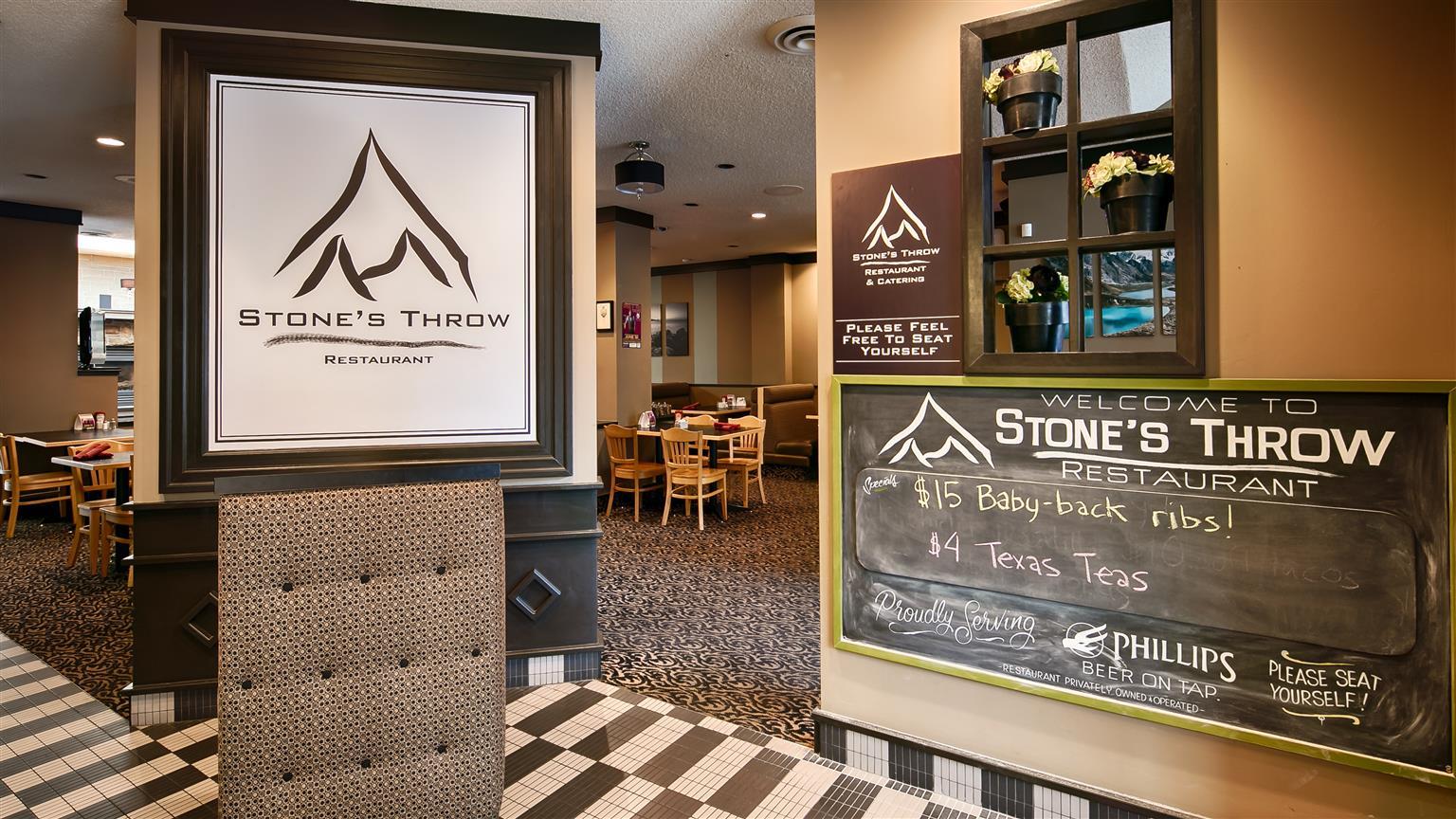 Western Carlton Plaza 3*