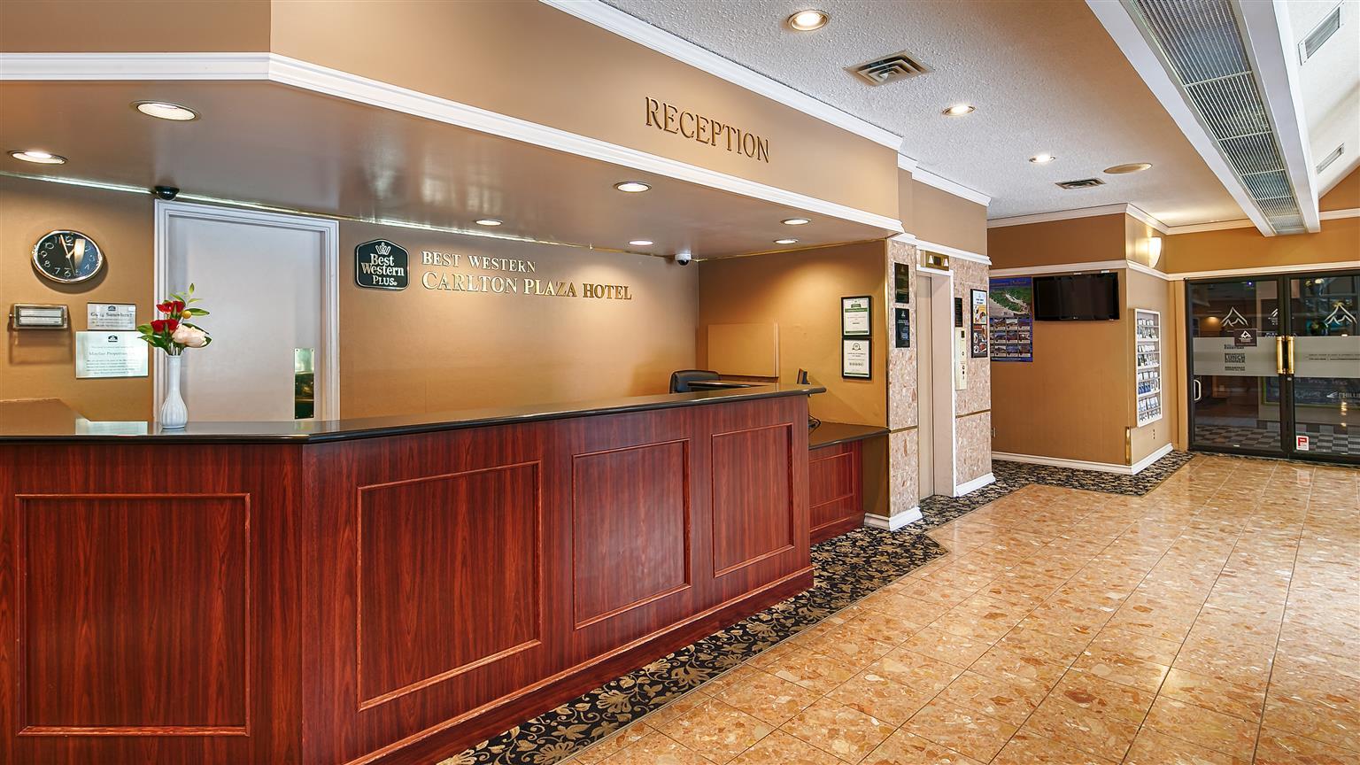 Western Carlton Plaza Hotel